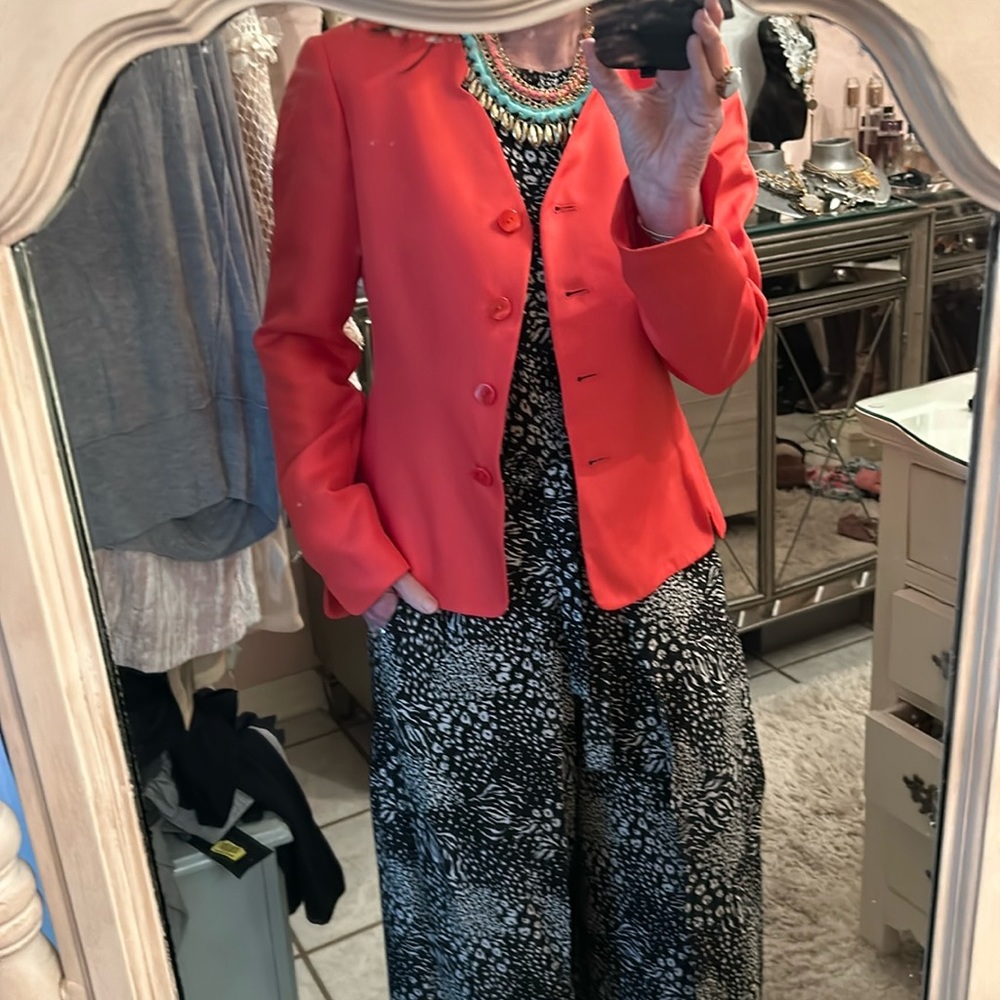 Dana Buchman Silk Blazer